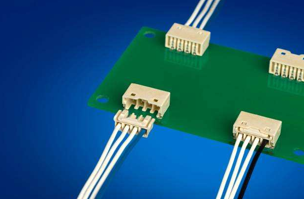 標(biāo)準(zhǔn)化連接離不開(kāi)線對(duì)板連接件 線對(duì)板"標(biāo)準(zhǔn)化連接離不開(kāi)線對(duì)板連接件"/